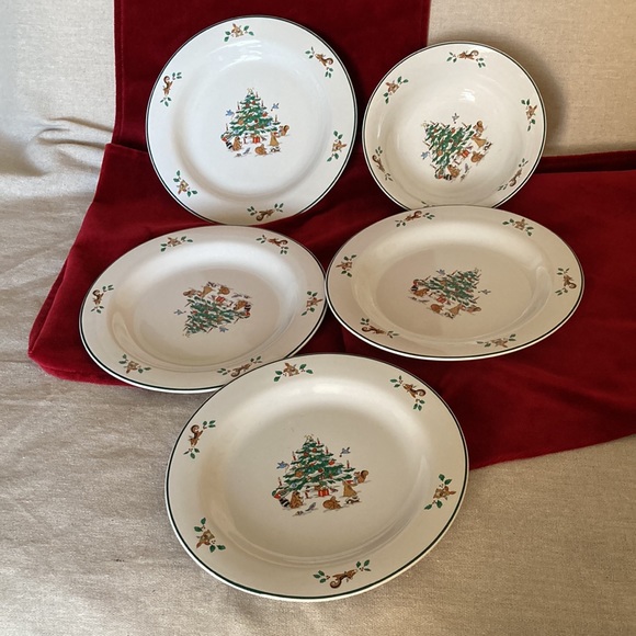 Ming Pao 8 1/4" salad plates (set of 4) and 1 cereal bowl - Picture 4 of 6